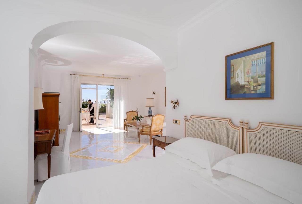 Book Grand Hotel Quisisana, with personal trainer service in Capri